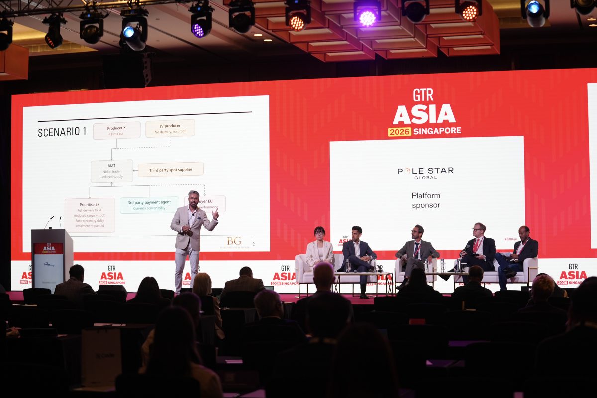 DIO08695